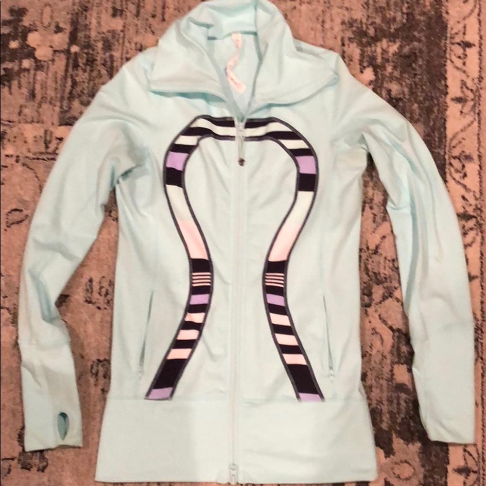 Lululemon jacket size 4